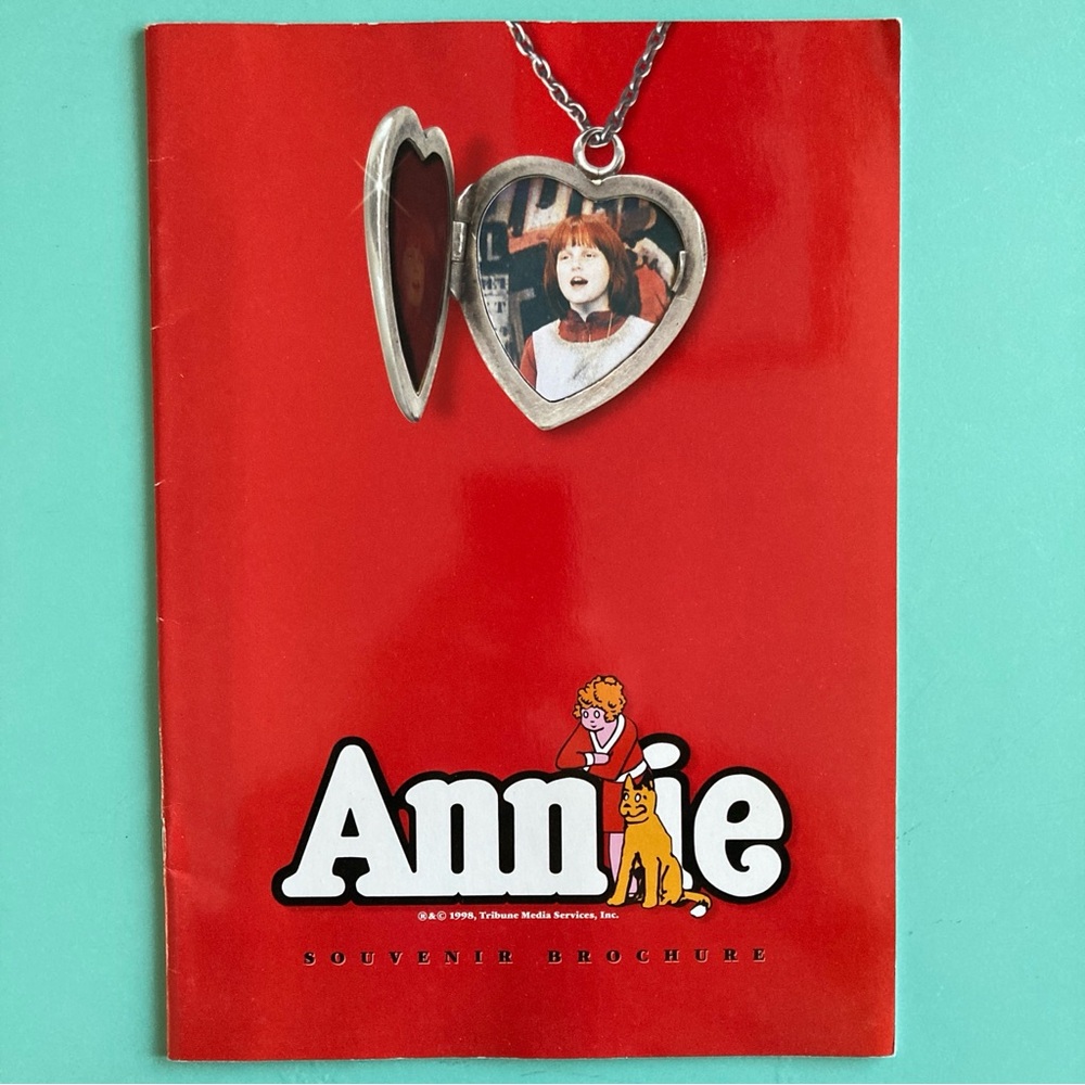 Annie 1998 20th anniversary Tour Large Souvenir Program 9X13” Conrad John Schuck